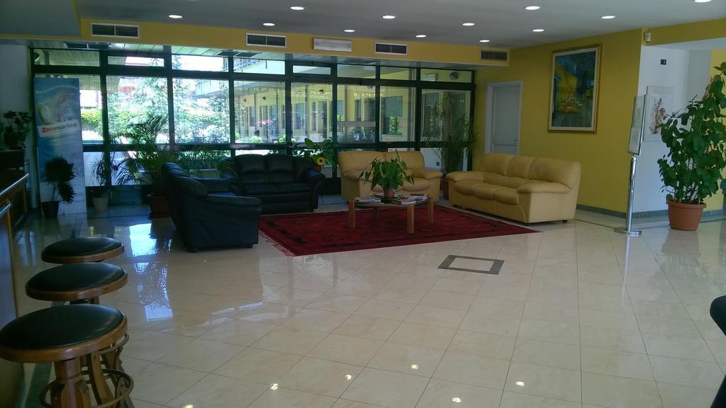 Hotel Laurence โรม ภายนอก รูปภาพ
